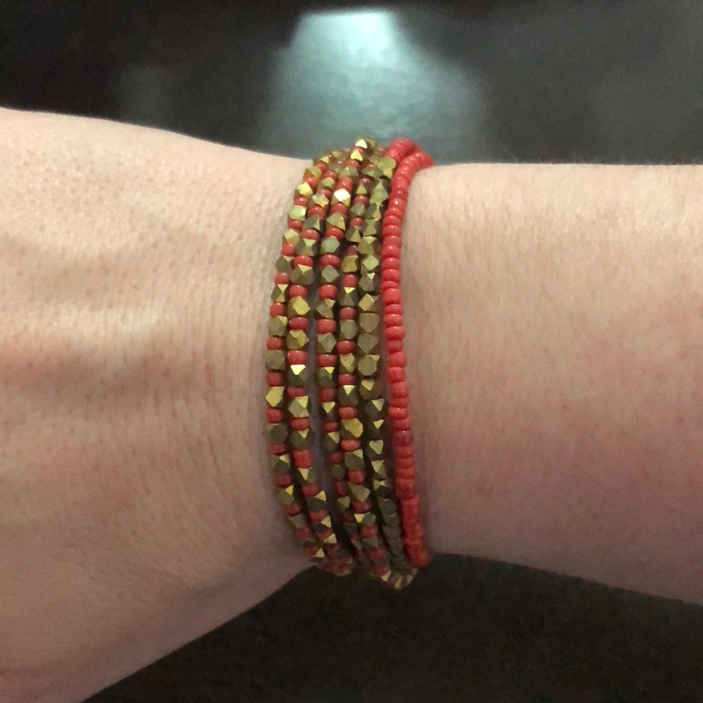 Orange/red beaded bracelet